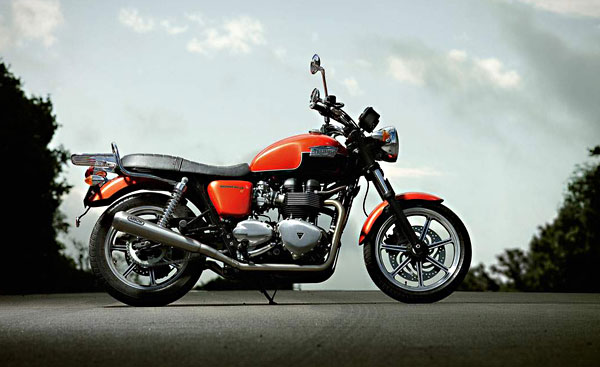 triumph bonneville se