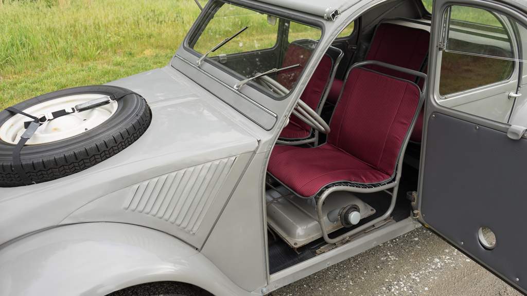 citroen 2cv interior pictures