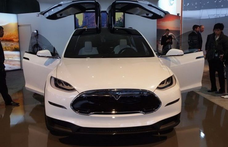 Tesla Model X Shown At Detroit Auto Show Ebay Motors Blog