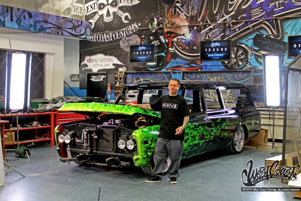 Coast customs. West Coast Customs машины. Вест Кост кастомс гараж.