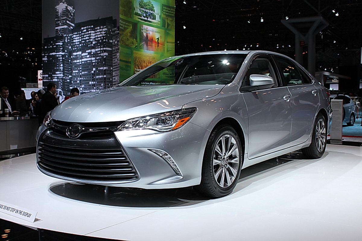 2015 Toyota Camry Brings The Wow Factor Back To Toyota - Ebay Motors Blog