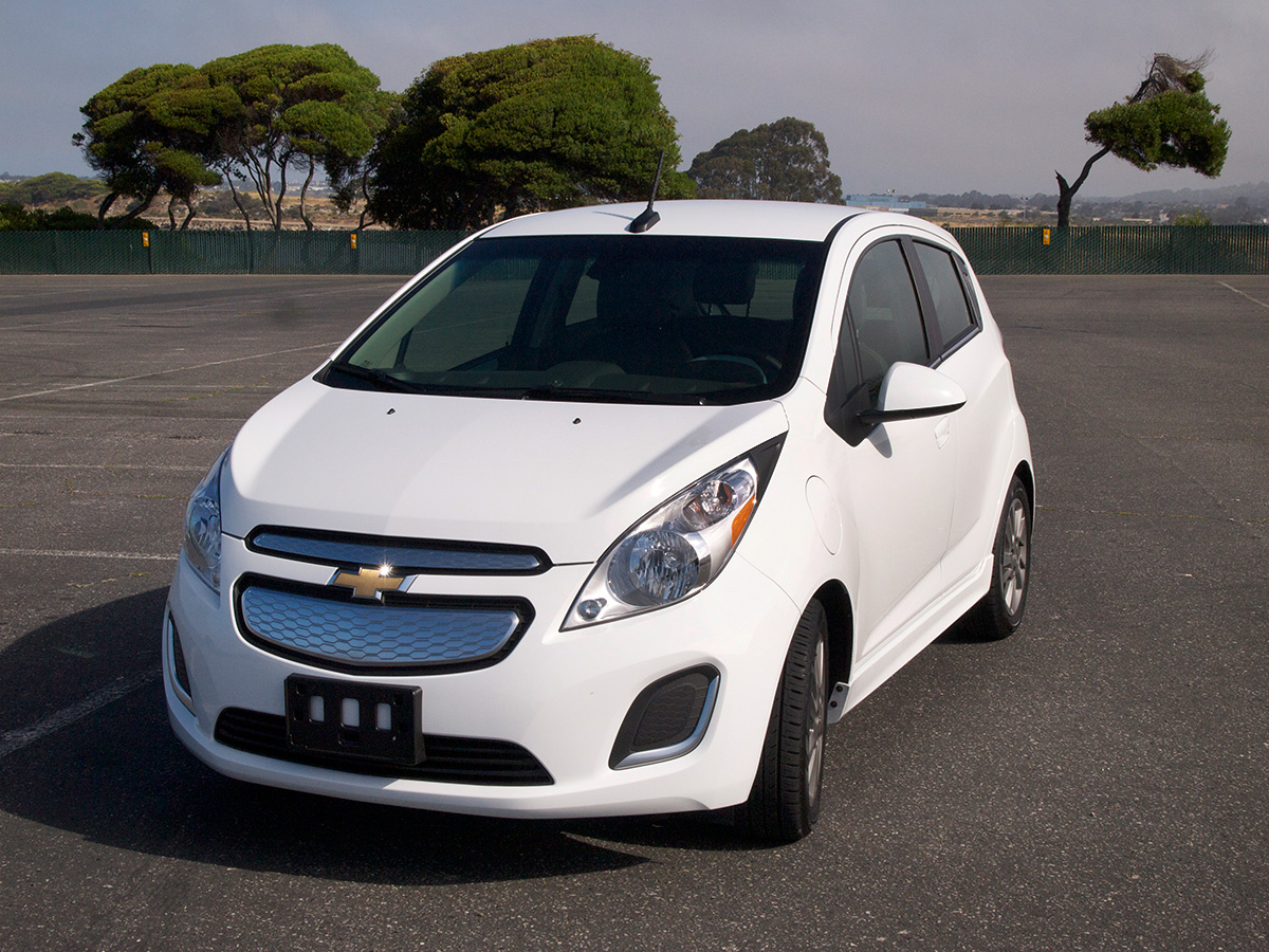 Small EV Shootout: 2014 Fiat 500e vs 2014 Chevy Spark EV | eBay Motors Blog