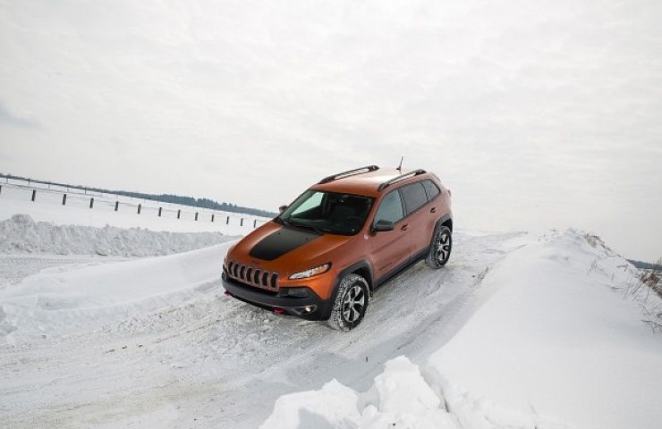 2015 Jeep® Cherokee Trailhawk | FCA Winter Driving Event