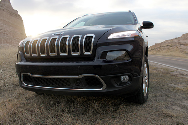 Limited Trim of 2015 Jeep Cherokee Adds Style and Power - eBay Motors Blog