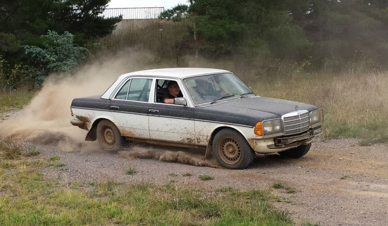 Off Road Mercedes Benz w123