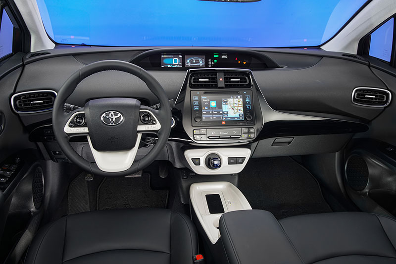 Toyota prius интерьер