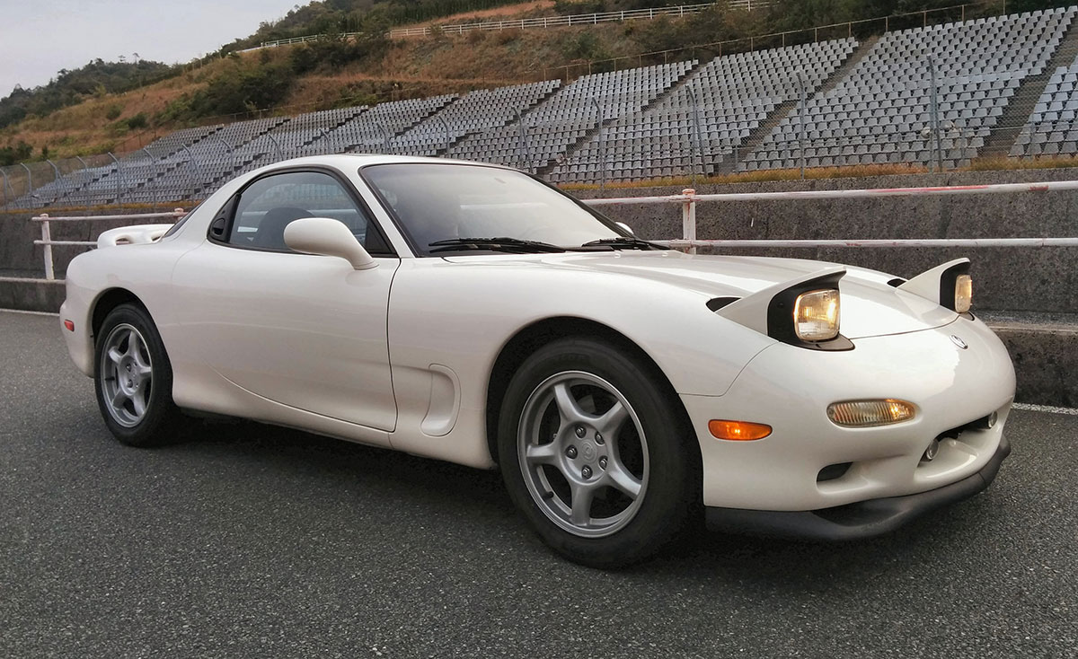 Mazda RX7 FC vs FD: A Generational Argument - Motofutura