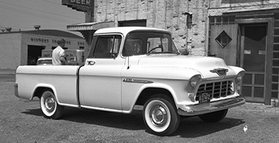 1955 Chevrolet 3124 Series Cameo Carrier