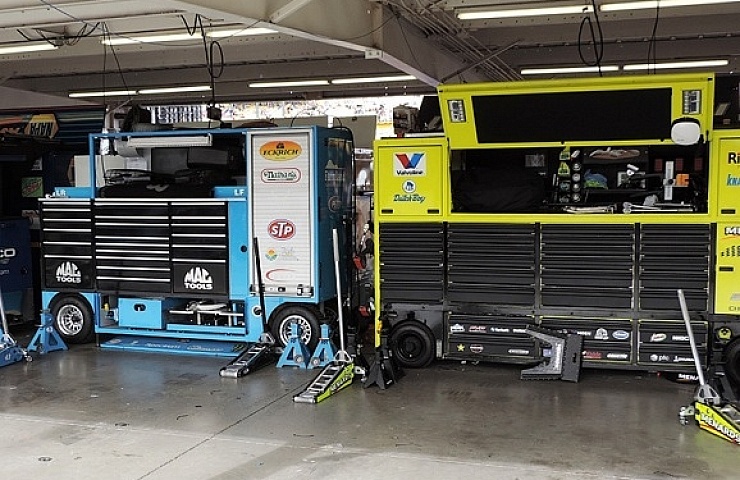 These NASCAR bays were spotless and the tools were put away at the end of qualifying races.