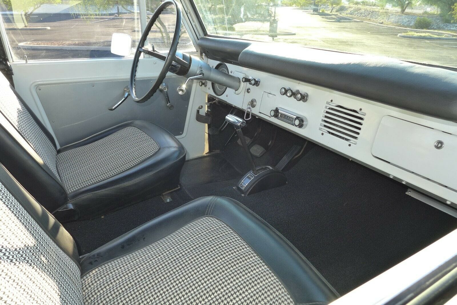1967 Ford Bronco Dashboard and Interior