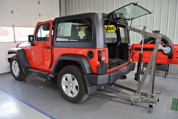 Jeep Lifts and Hoists: Removing and Storing Hardtops | eBay Motors Blog