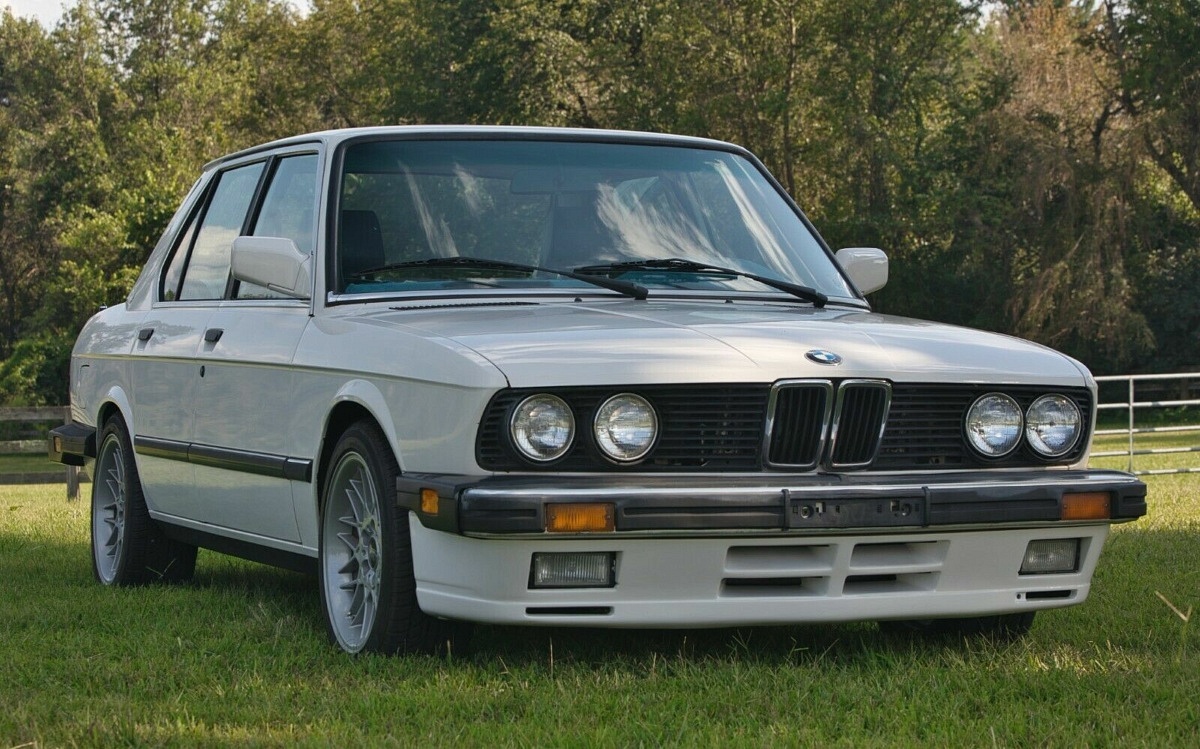 Modernized 1988 Bmw 535is Maintains Old-school Driving Manners - Ebay 