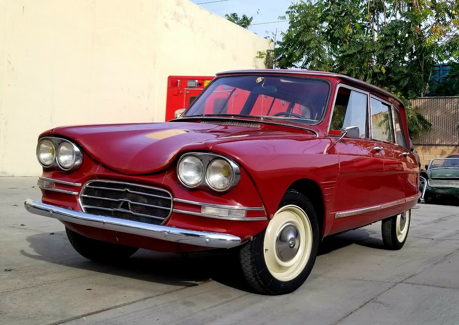 Rang rustig aan Verwachten 1969 Citroën Ami 6 Break: Affordable Continental Style - eBay Motors Blog