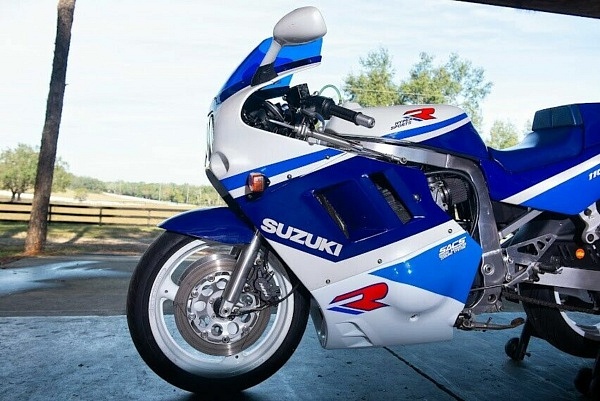 The Passion Behind a 1989 Suzuki GSX-R1100 - eBay Motors Blog