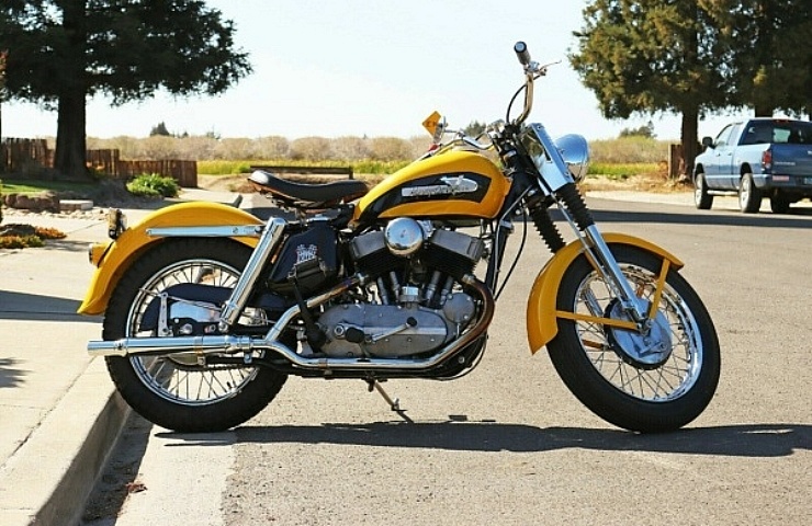 The Legendary Sugar Bear Springer Front End on a '76 Shovelhead