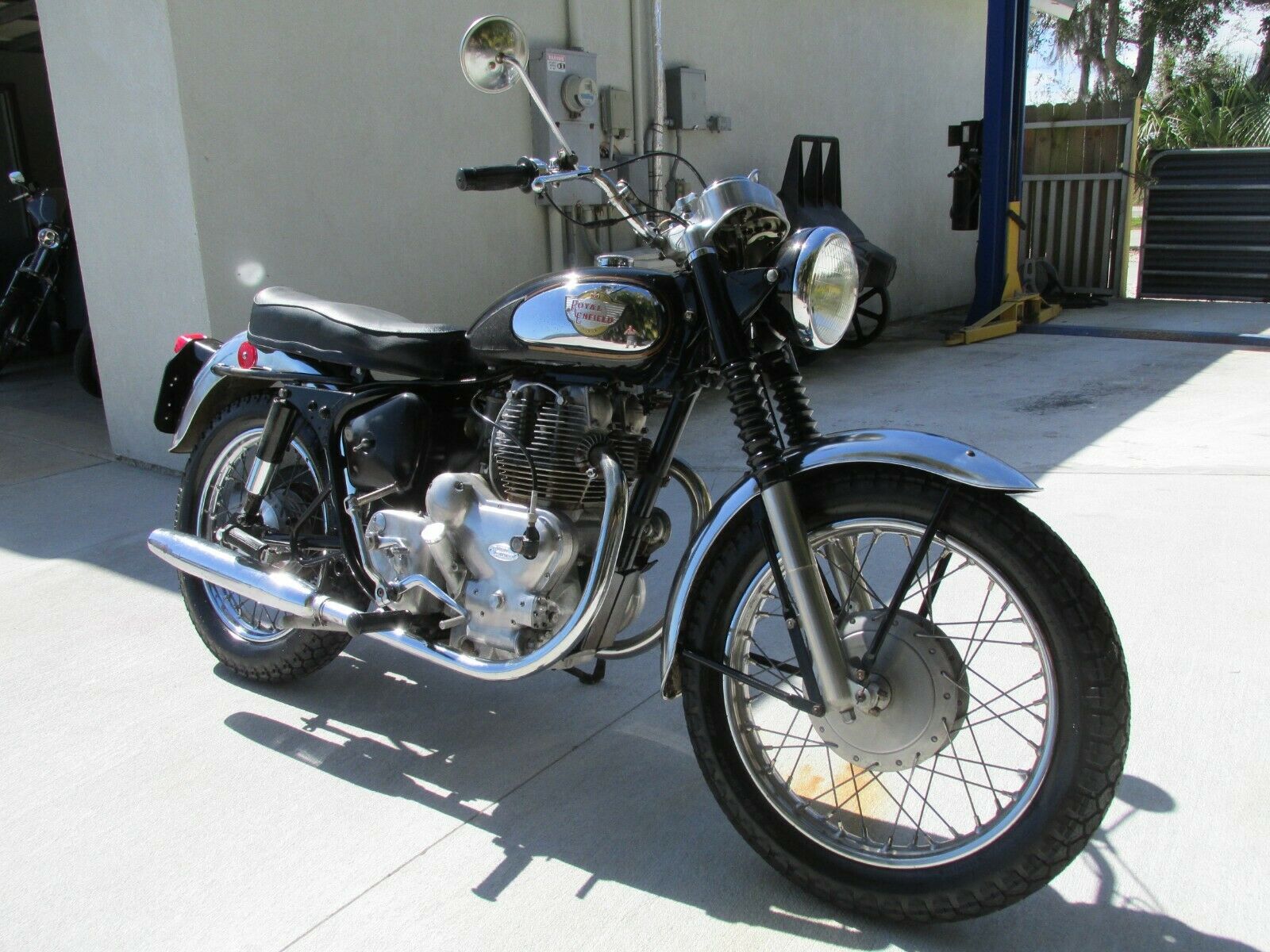 1965 royal store enfield bullet