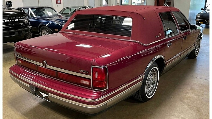 Low Mileage ‘91 Lincoln Town Car Offers High Bling At Great Price Ebay Motors Blog 5183