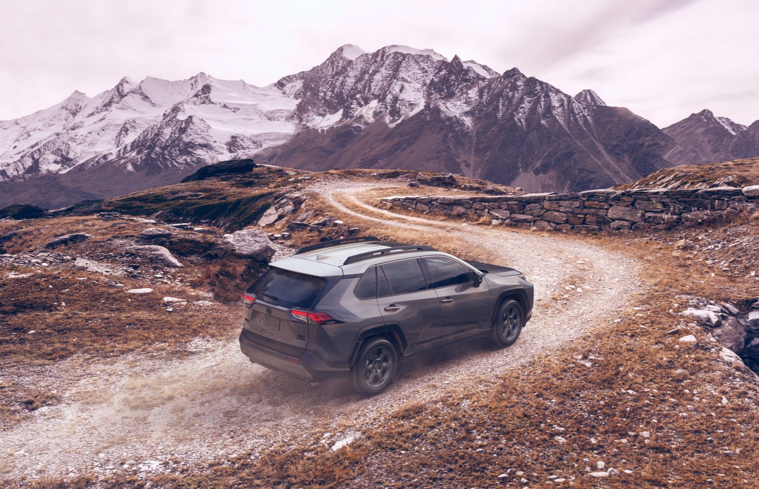 Overlanding crossover image: 2022 Toyota Rav4