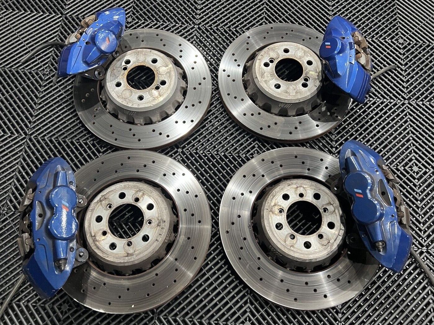 Car Disc Brake Cleaning For Improved Performance