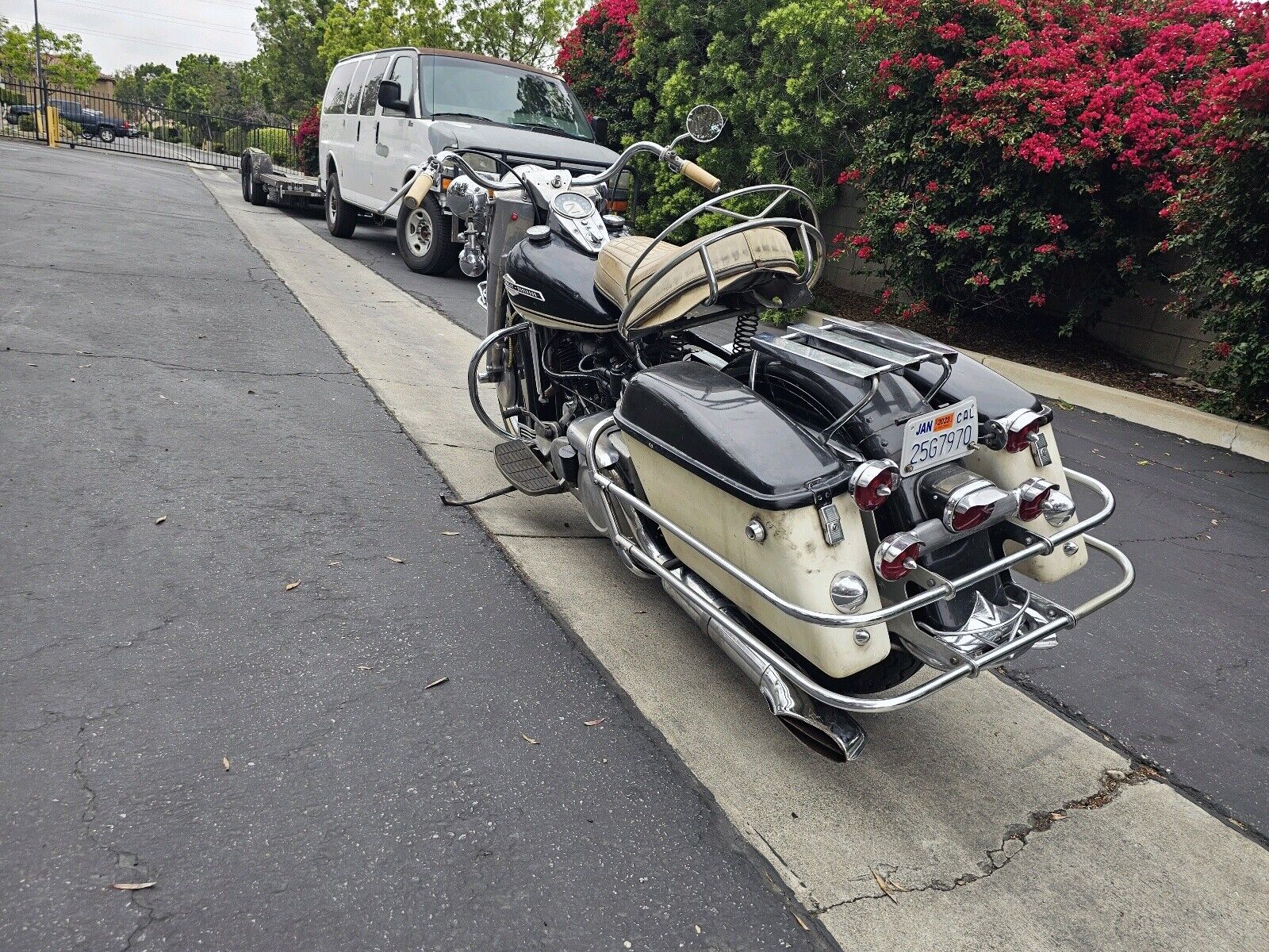 A Nearly Untouched '65 Harley Electra Glide Touring -  Motors Blog