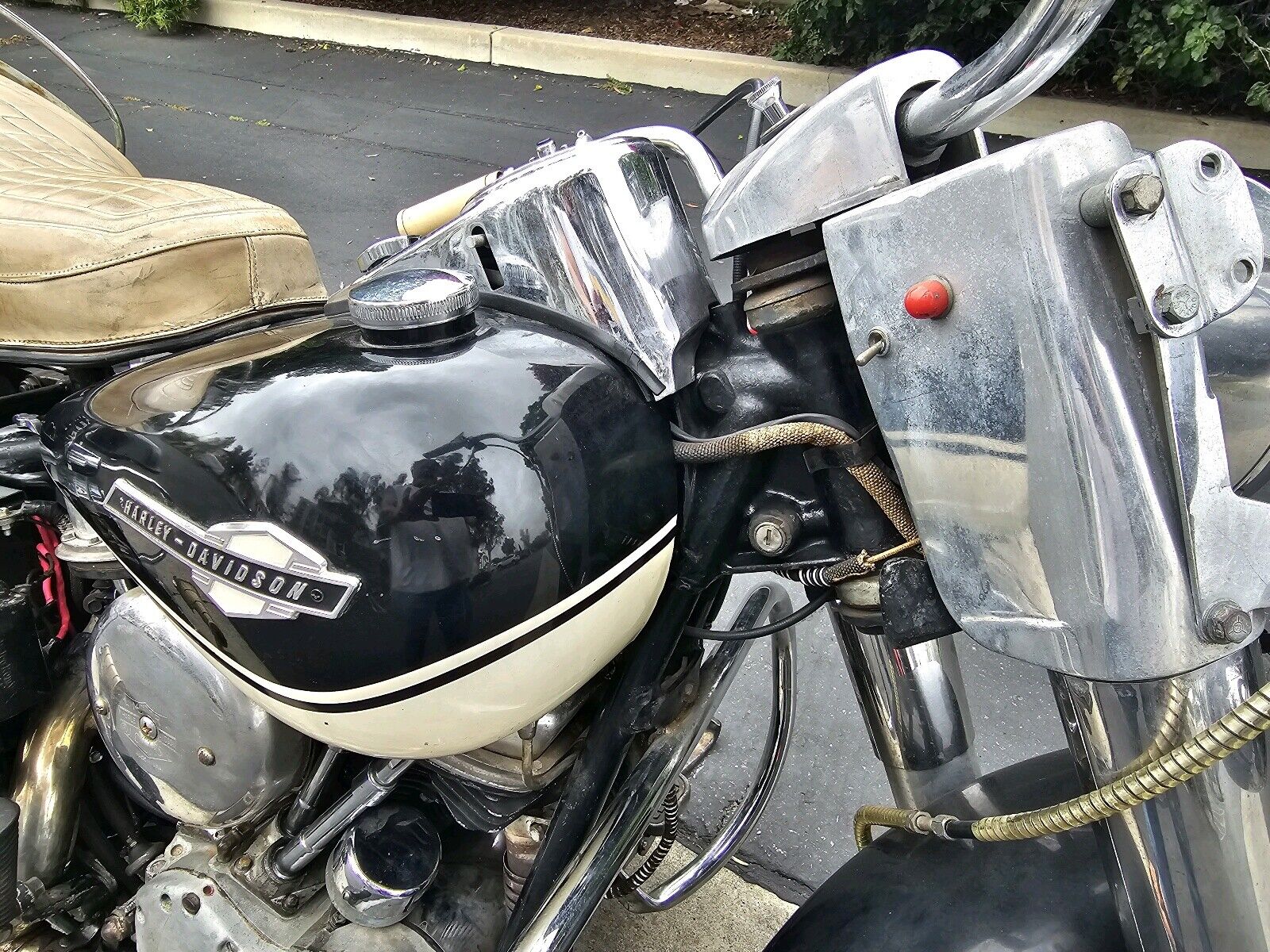 A Nearly Untouched '65 Harley Electra Glide Touring -  Motors Blog