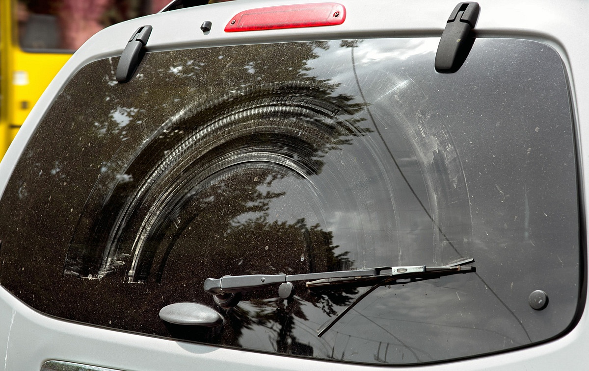 how-to-remove-windshield-wiper-scratches-ebay-motors-blog