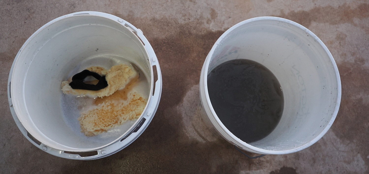 Two bucket car wash system - the rinse bucket needs to be dumped and refilled with fresh water