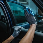 Top Tips for Cleaning Car Glass