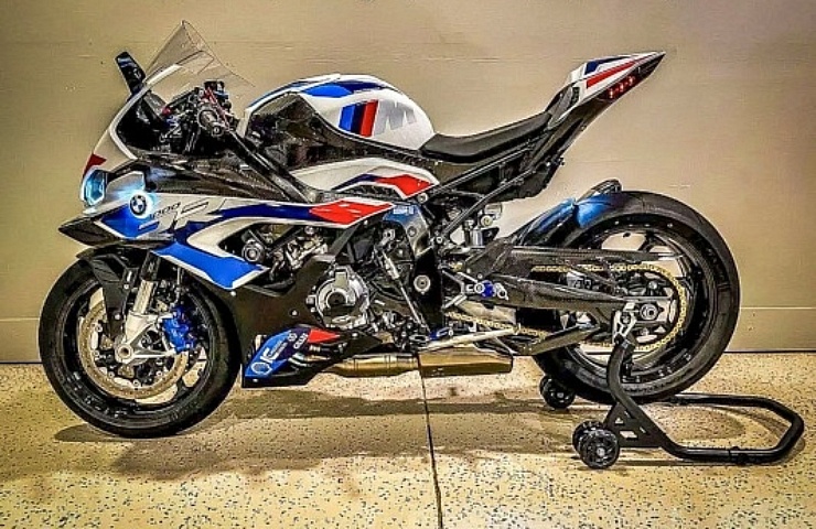 2021 BMW M 1000 RR - left side