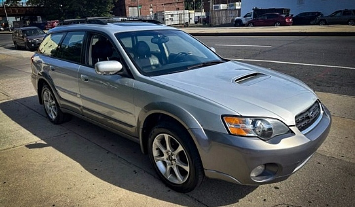 2005 Subaru Outback XT - right front protile