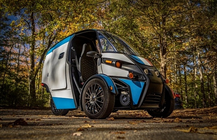 2021 Arcimoto FUV - right front profile