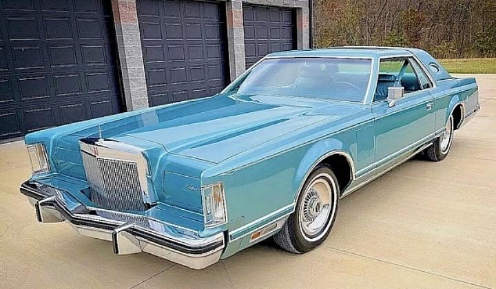 1979 Lincoln Continental Mark V - left front profile - featured