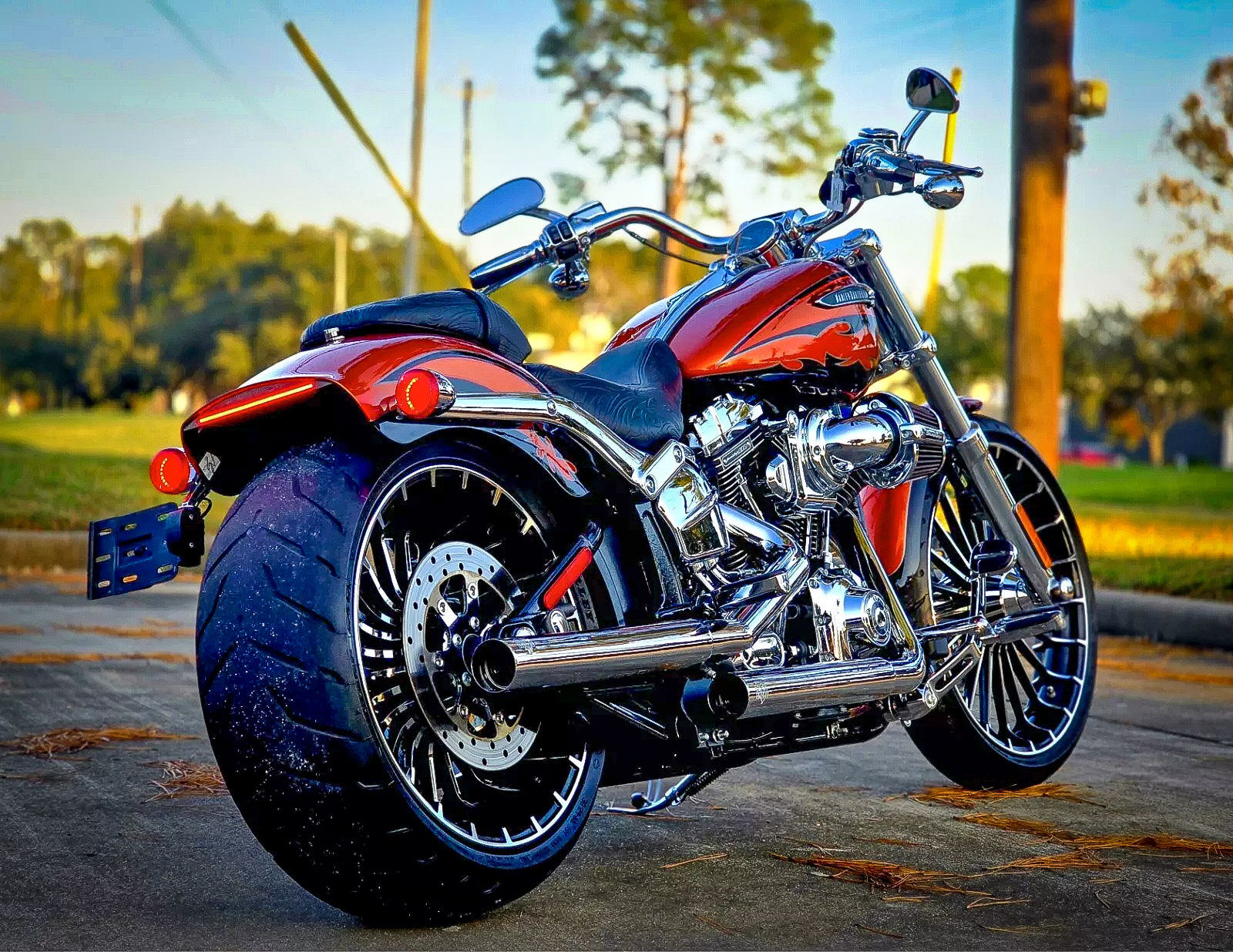 HarleyDavidson CVO Breakout Is a Factory Custom Masterpiece eBay