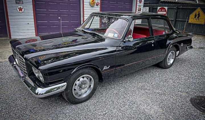 1961 Plymouth Valiant - left front profile